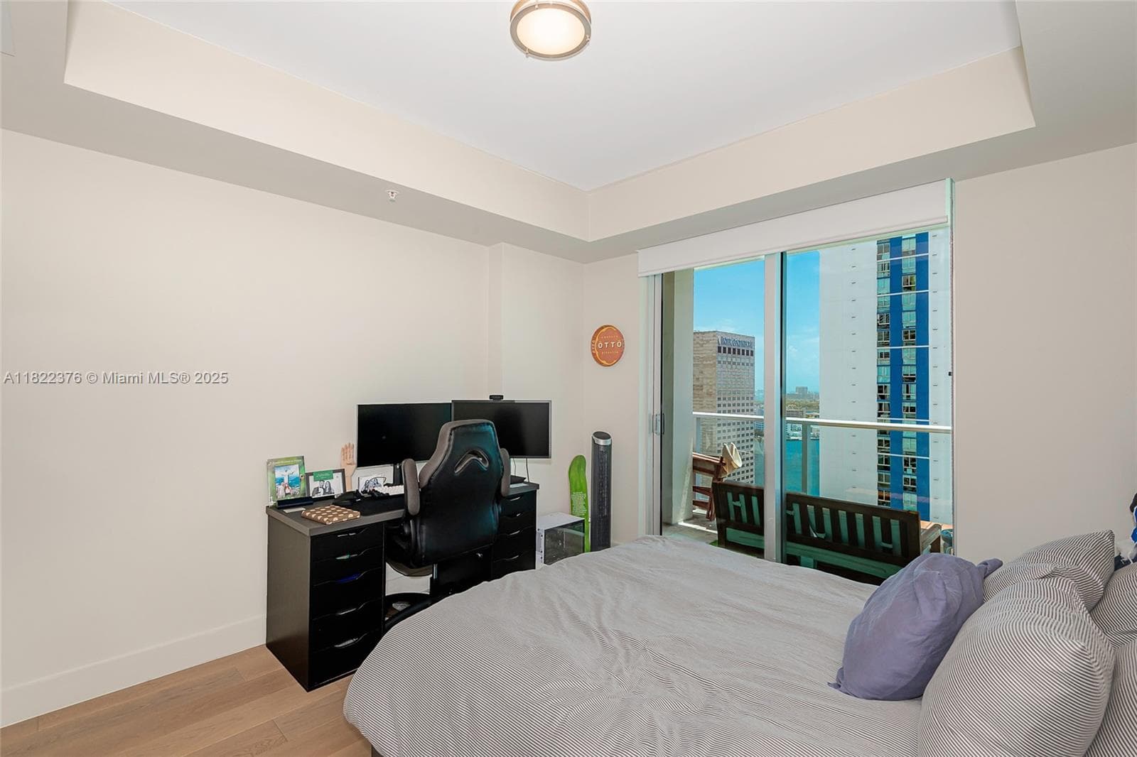 300 S Biscayne Blvd # 2612, Miami FL 33131 — 19