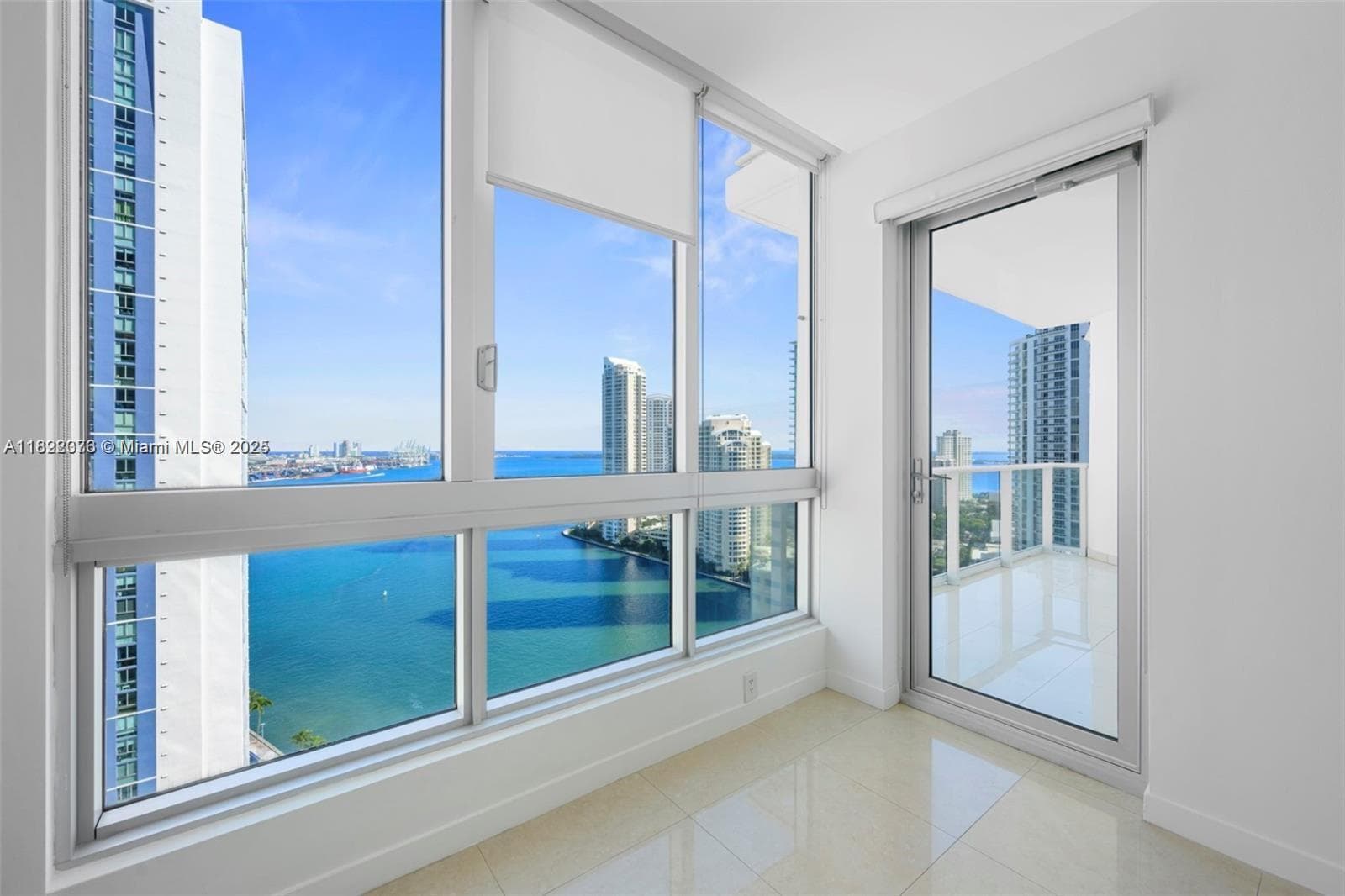 300 S Biscayne Blvd # 2612, Miami FL 33131 — 29