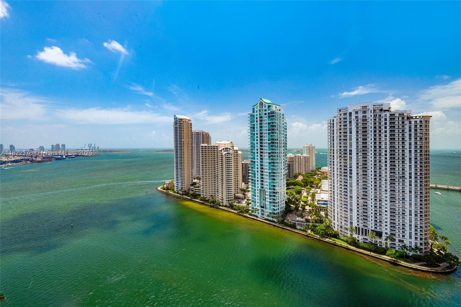 300 S Biscayne Blvd # 2612, Miami FL 33131 — 25