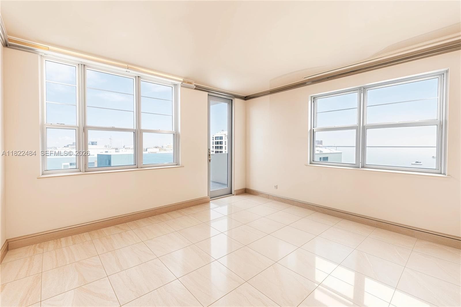 100 Lincoln Rd # 811, Miami Beach FL 33139 — 2
