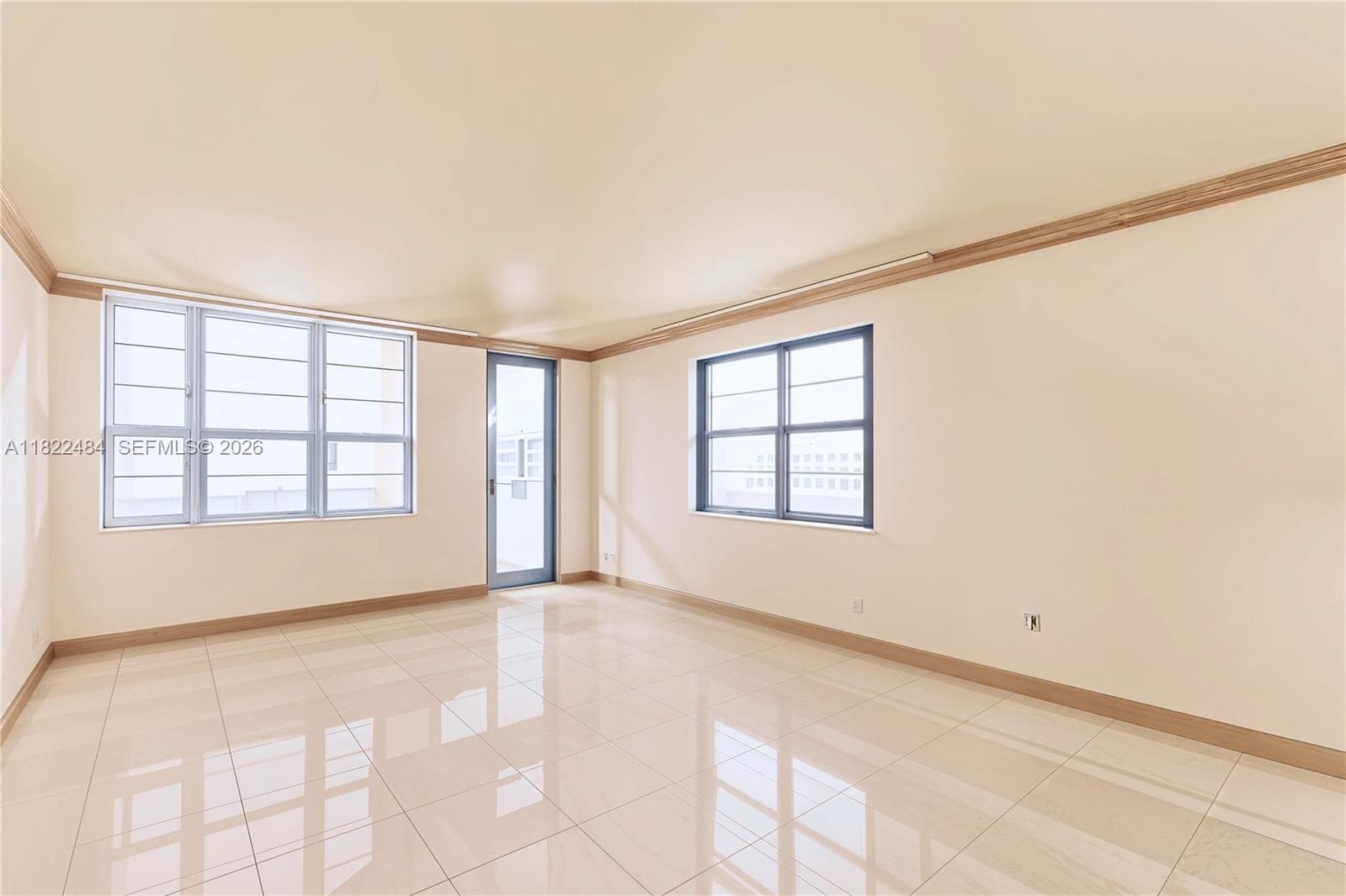 100 Lincoln Rd # 811, Miami Beach FL 33139 — 4