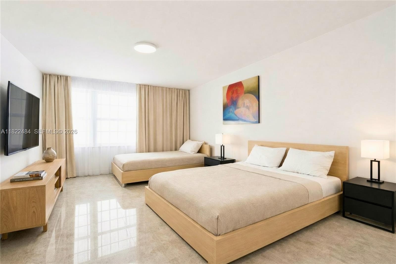 100 Lincoln Rd # 811, Miami Beach FL 33139 — 8