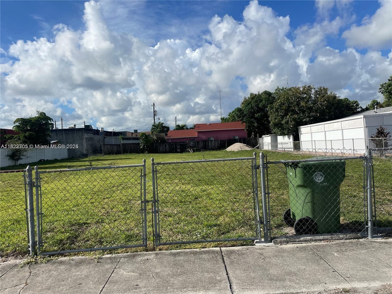 20 W 40th Pl, Hialeah FL 33012 — 2