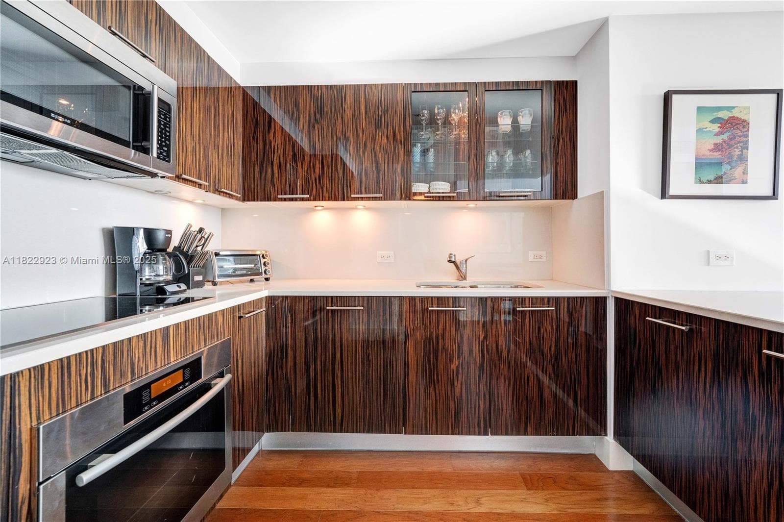 6899 Collins Ave # 1409, Miami Beach FL 33141 — 24