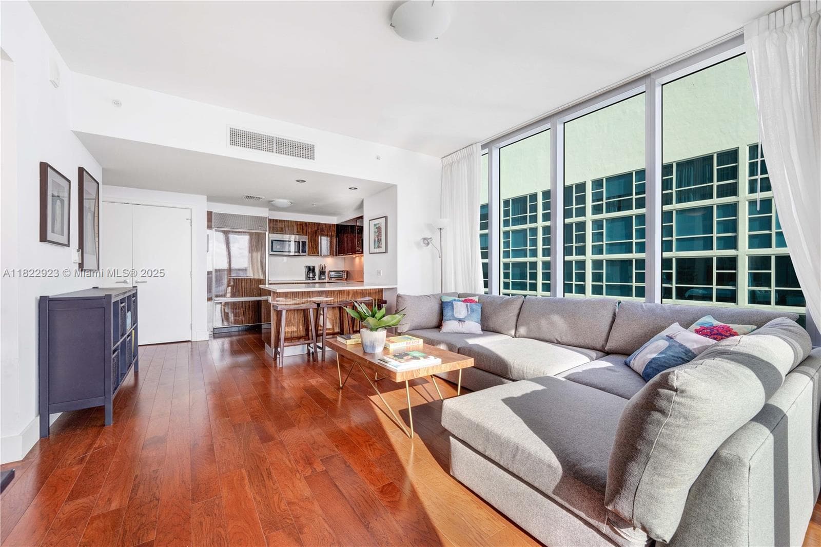 6899 Collins Ave # 1409, Miami Beach FL 33141 — 10
