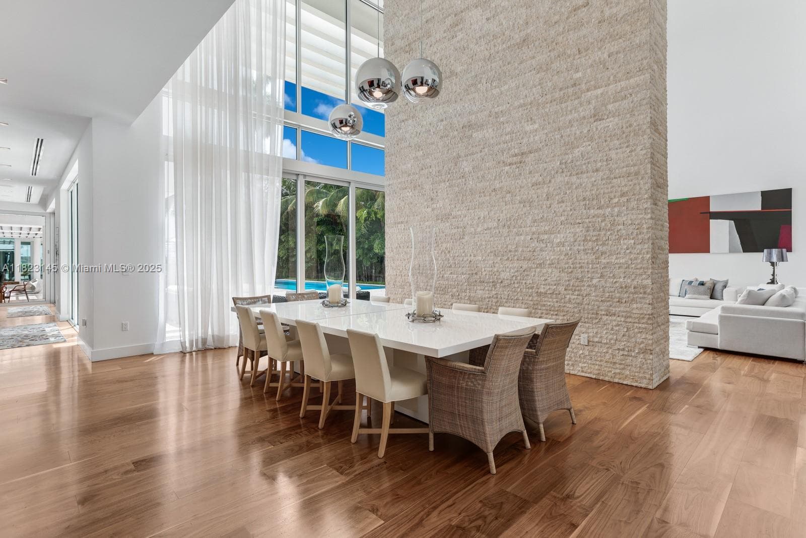 30 Palm Ave, Miami Beach FL 33139 — 32
