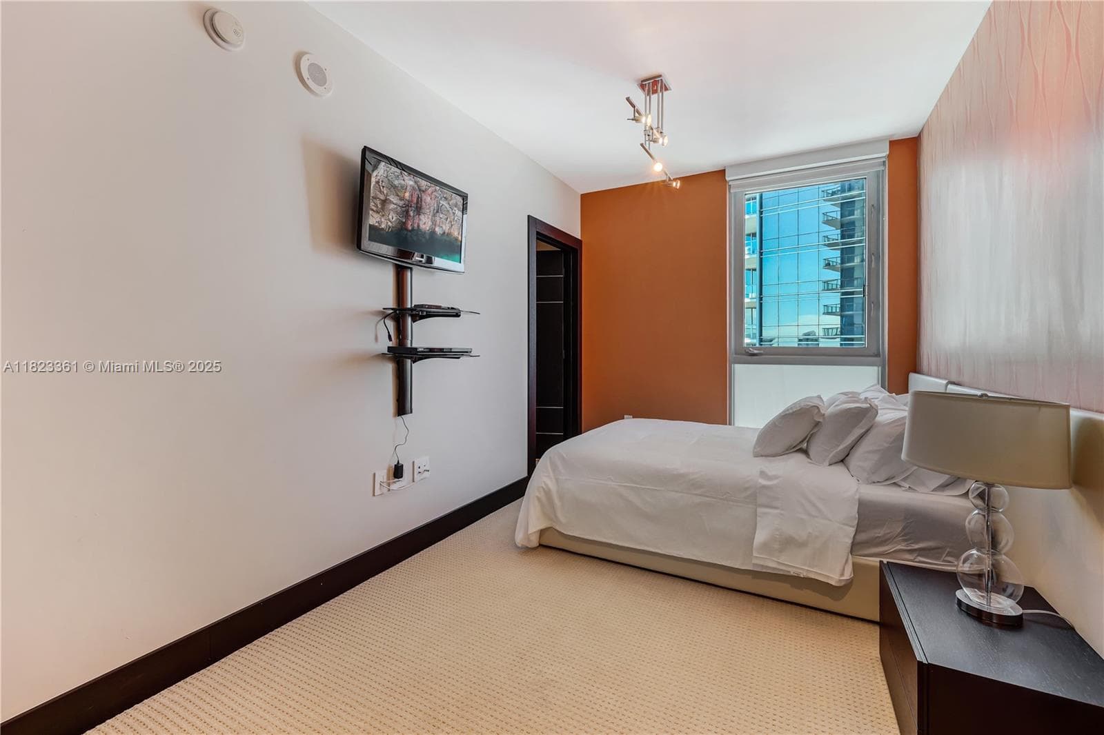 17001 Collins Ave # 2508, Sunny Isles Beach FL 33160 — 18