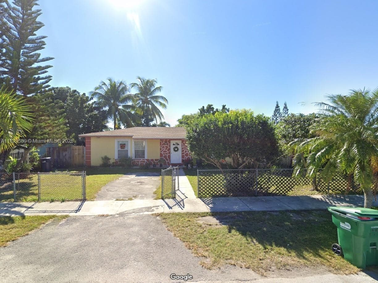 15724 SW 304th Ter, Homestead FL 33033 — 1