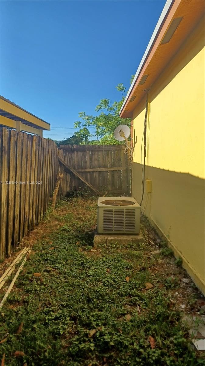 15724 SW 304th Ter, Homestead FL 33033 — 18
