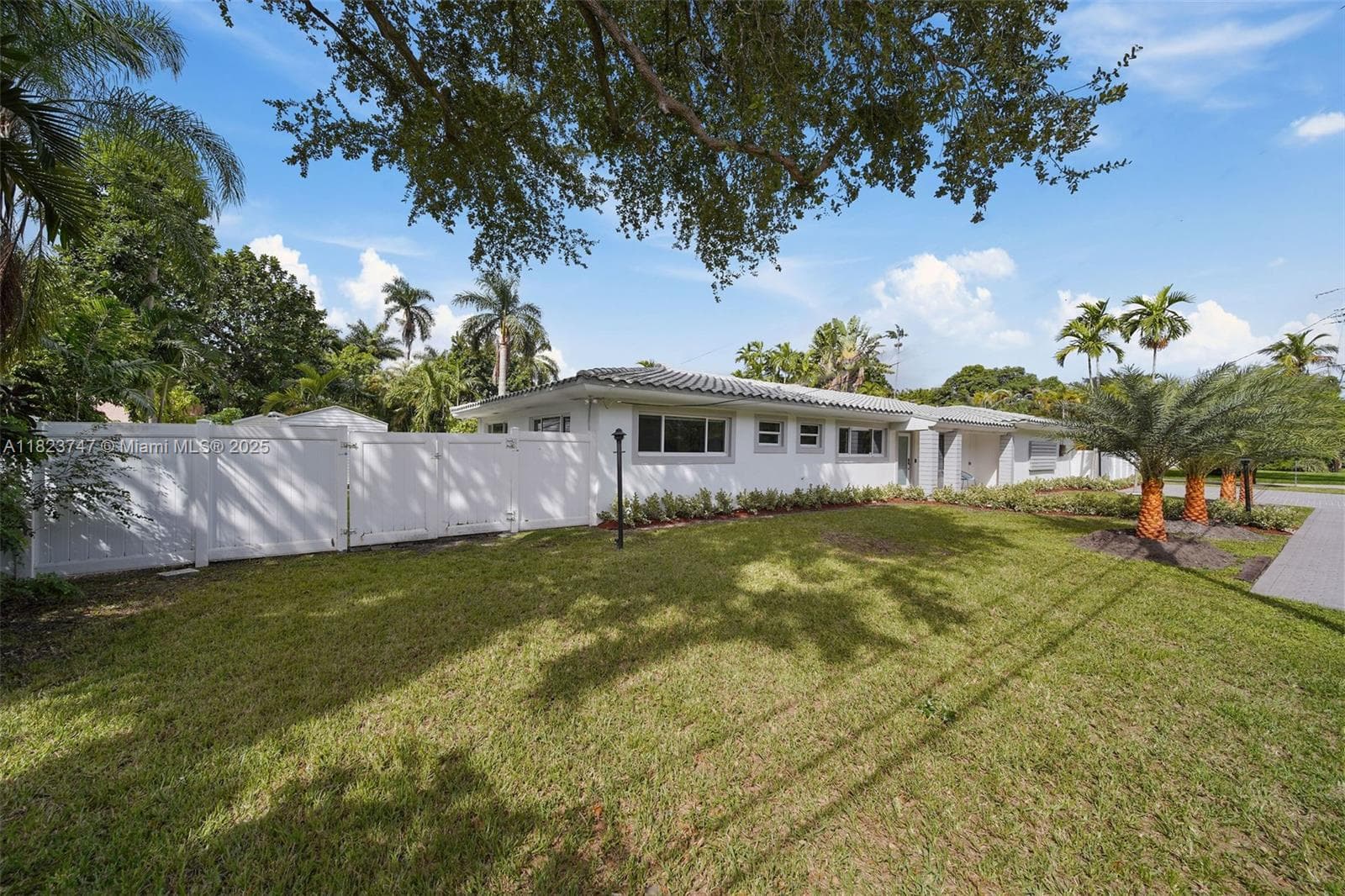 11530 NE 7th Ave, Biscayne Park FL 33161 — 56
