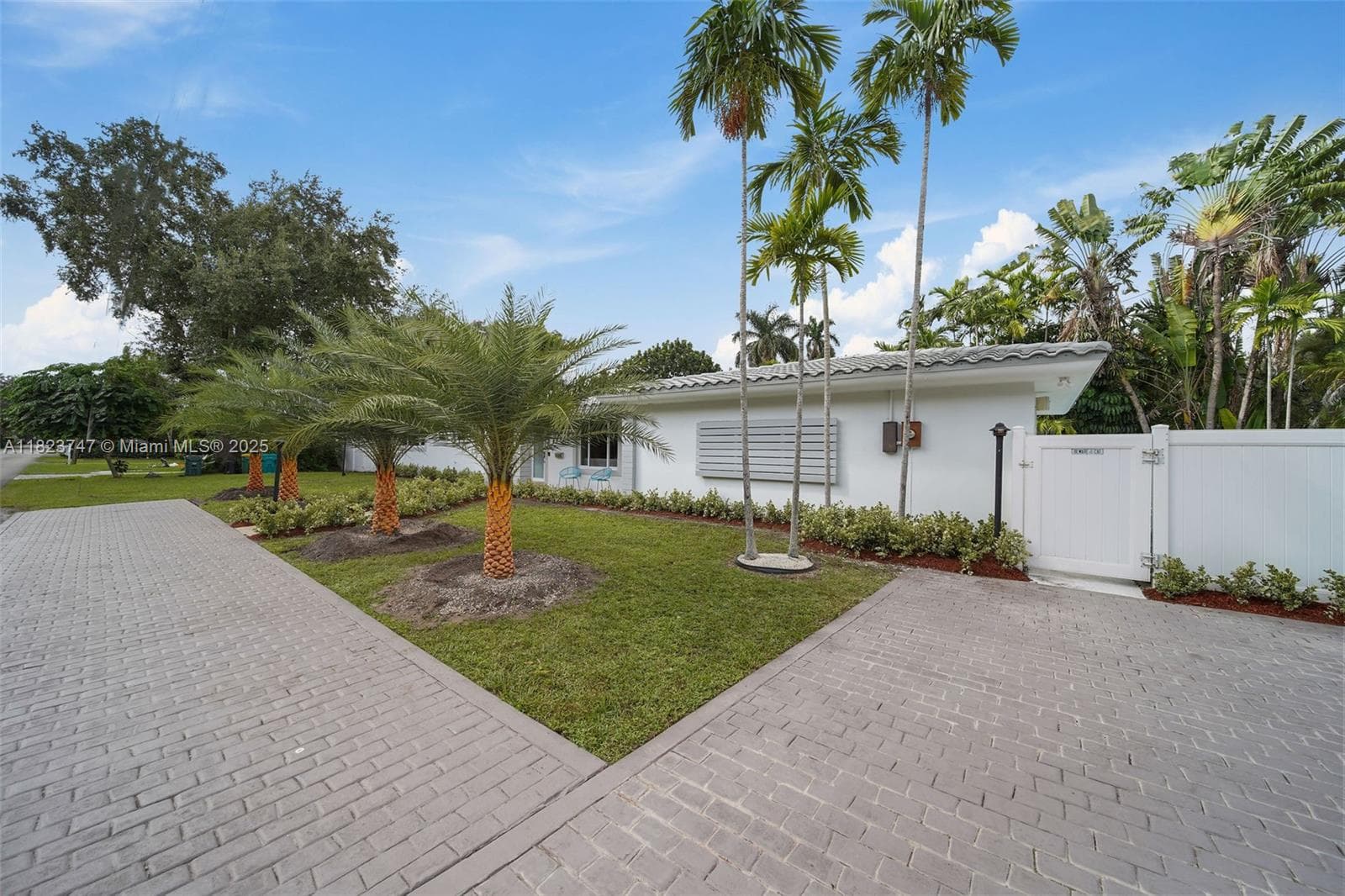 11530 NE 7th Ave, Biscayne Park FL 33161 — 54
