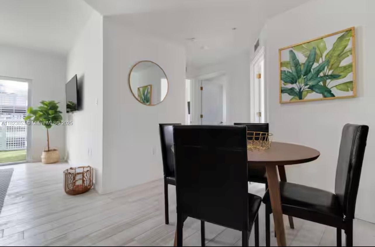 481 NE 29th St # 706, Miami FL 33137 — 16