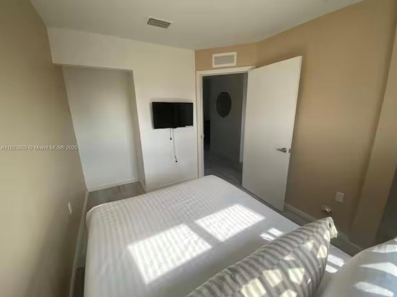 481 NE 29th St # 706, Miami FL 33137 — 19