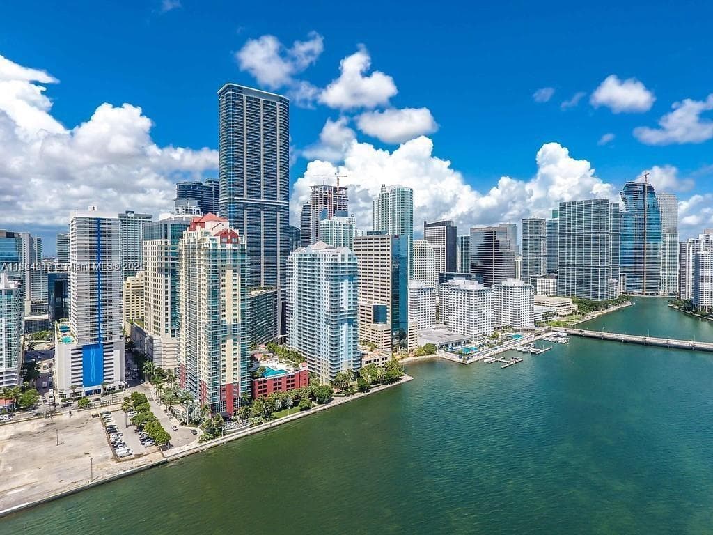 1200 Brickell Bay Dr # 1518, Miami FL 33131 — 26
