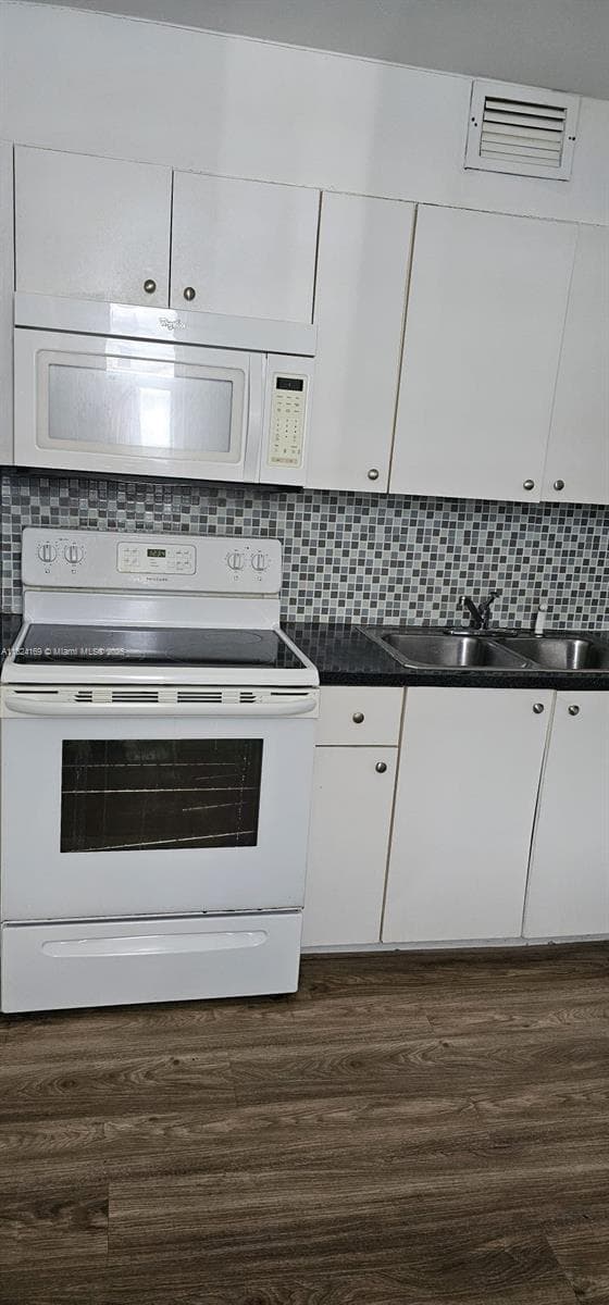 3660 NE 166th St # 503, North Miami Beach FL 33160 — 1