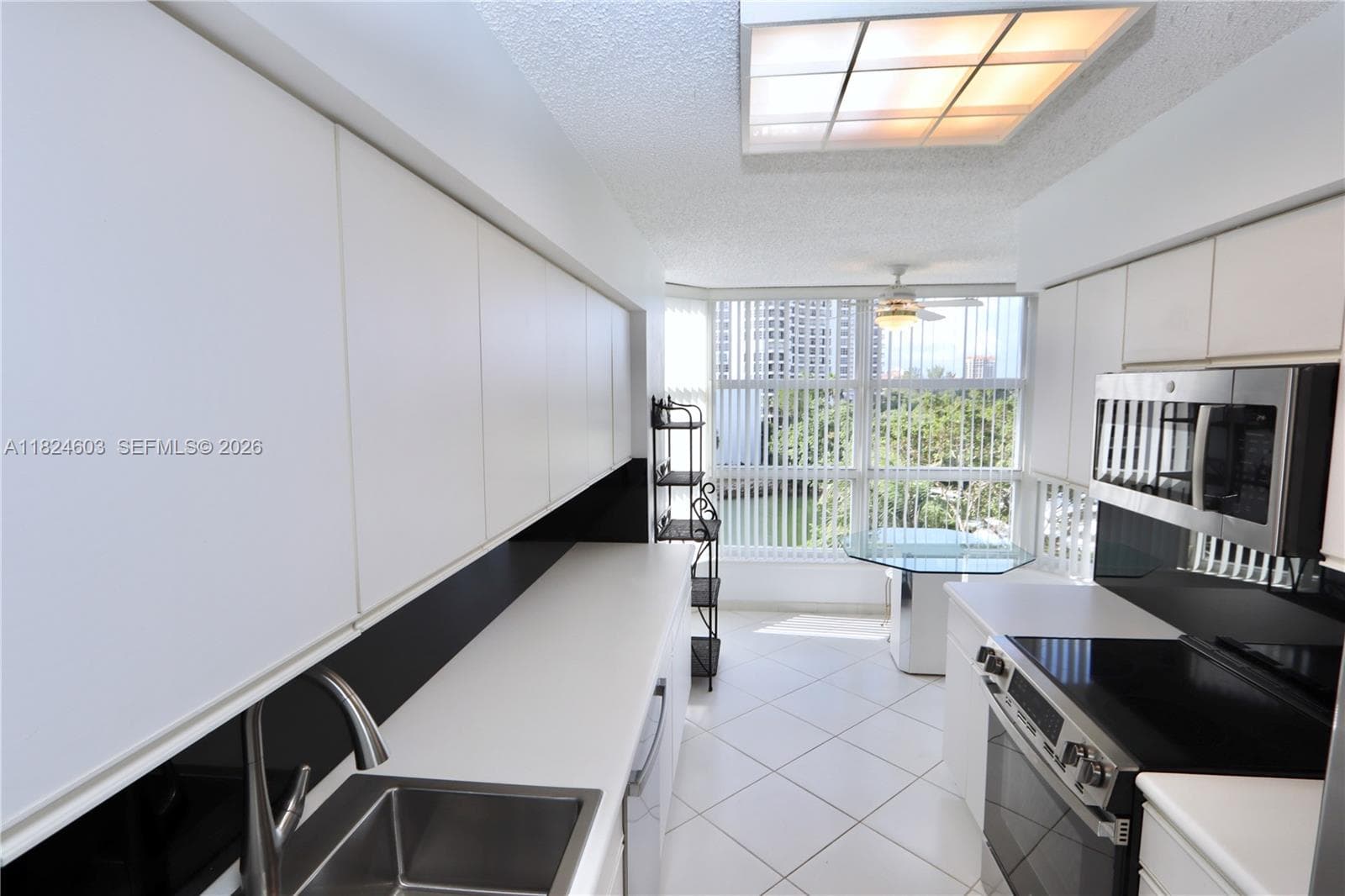3530 Mystic Pointe Dr # 506, Aventura FL 33180 — 3