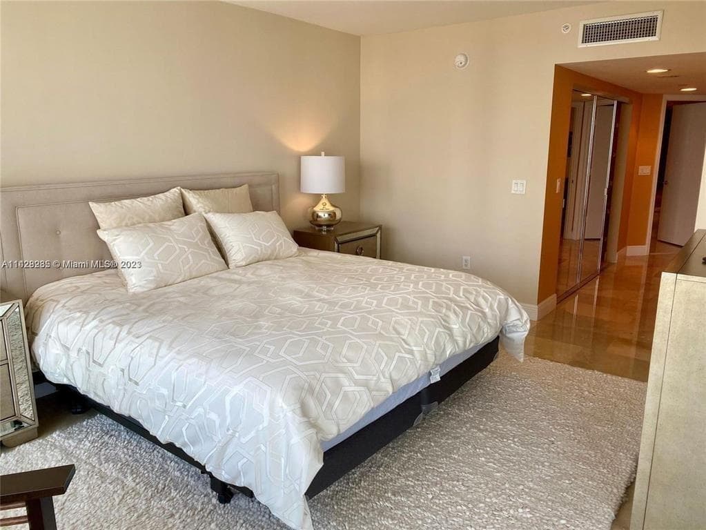 16500 Collins Avenue # 2052, Sunny Isles Beach FL 33160 — 18