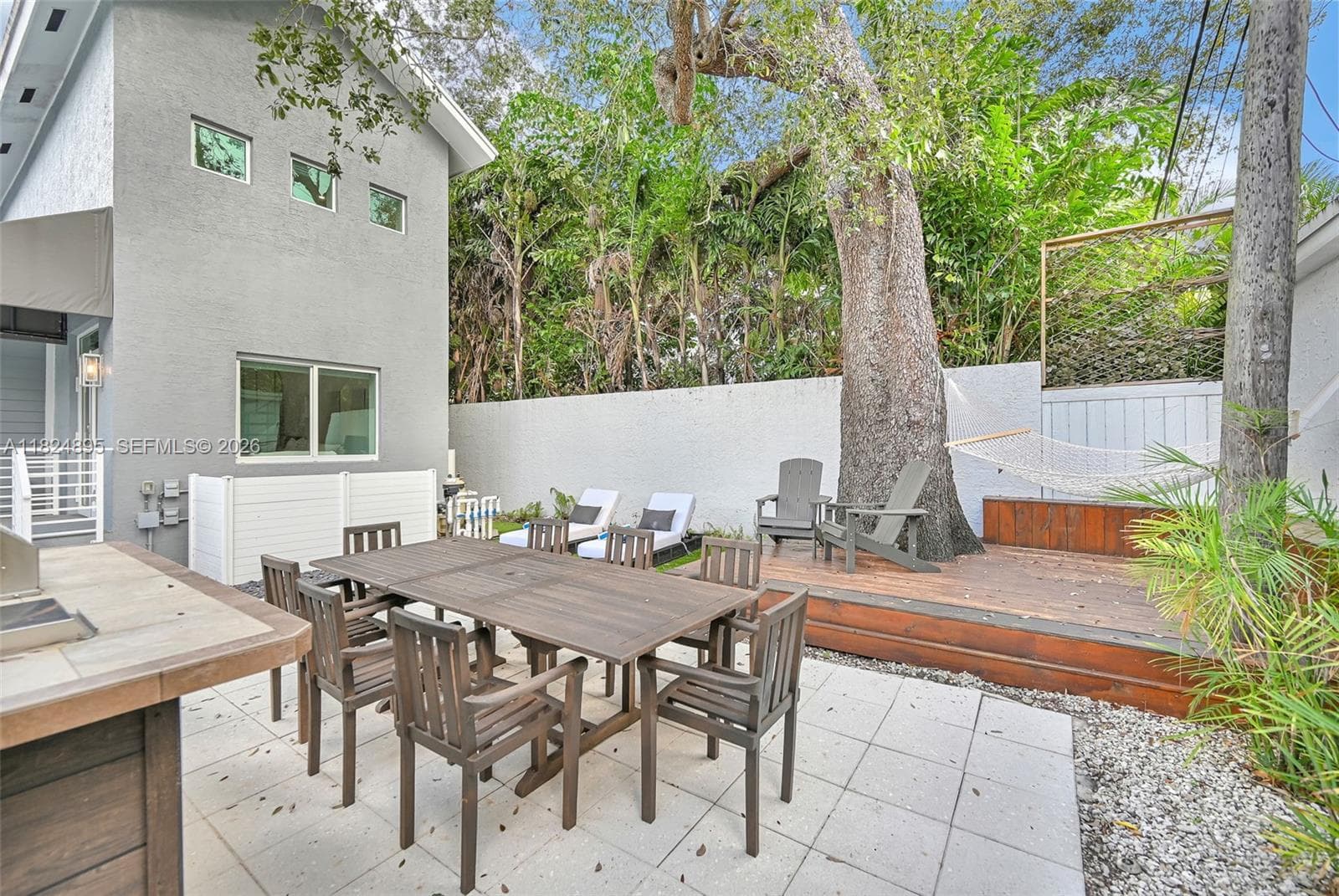 150 NE 50 # A, Miami FL 33137 — 95