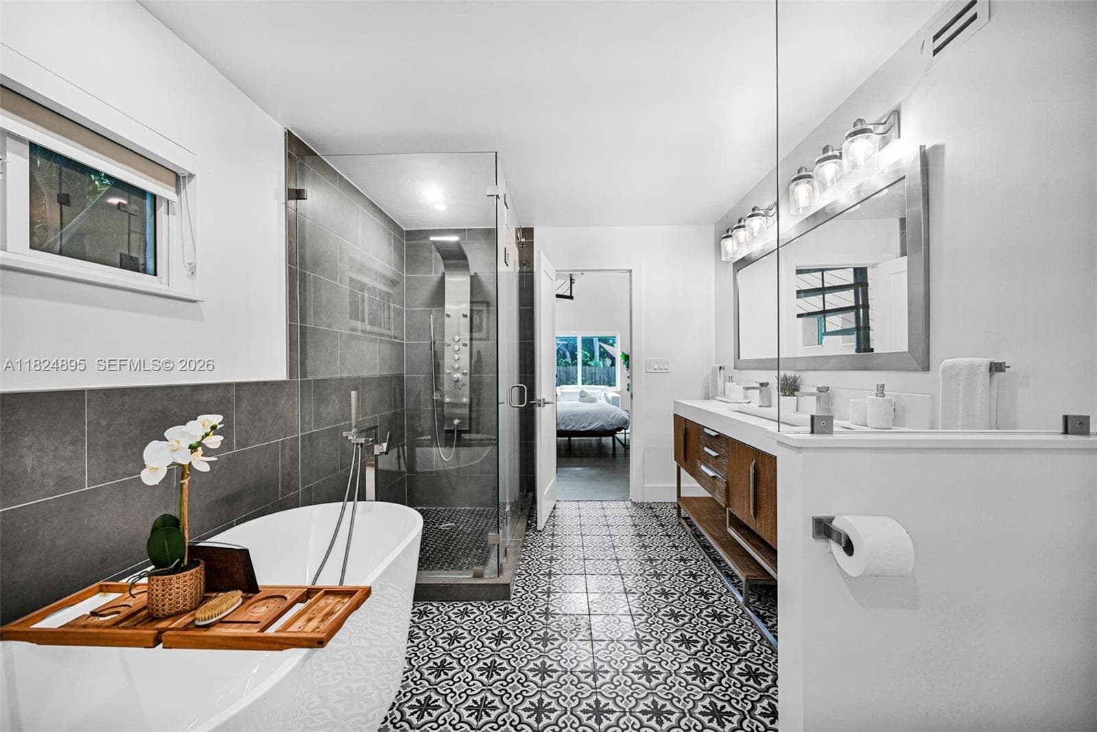 150 NE 50 # A, Miami FL 33137 — 13
