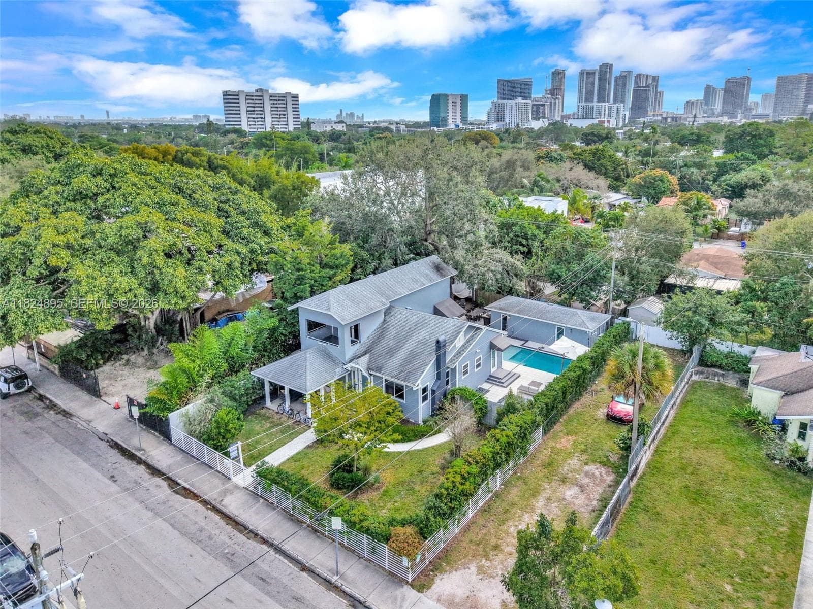 150 NE 50 # A, Miami FL 33137 — 69