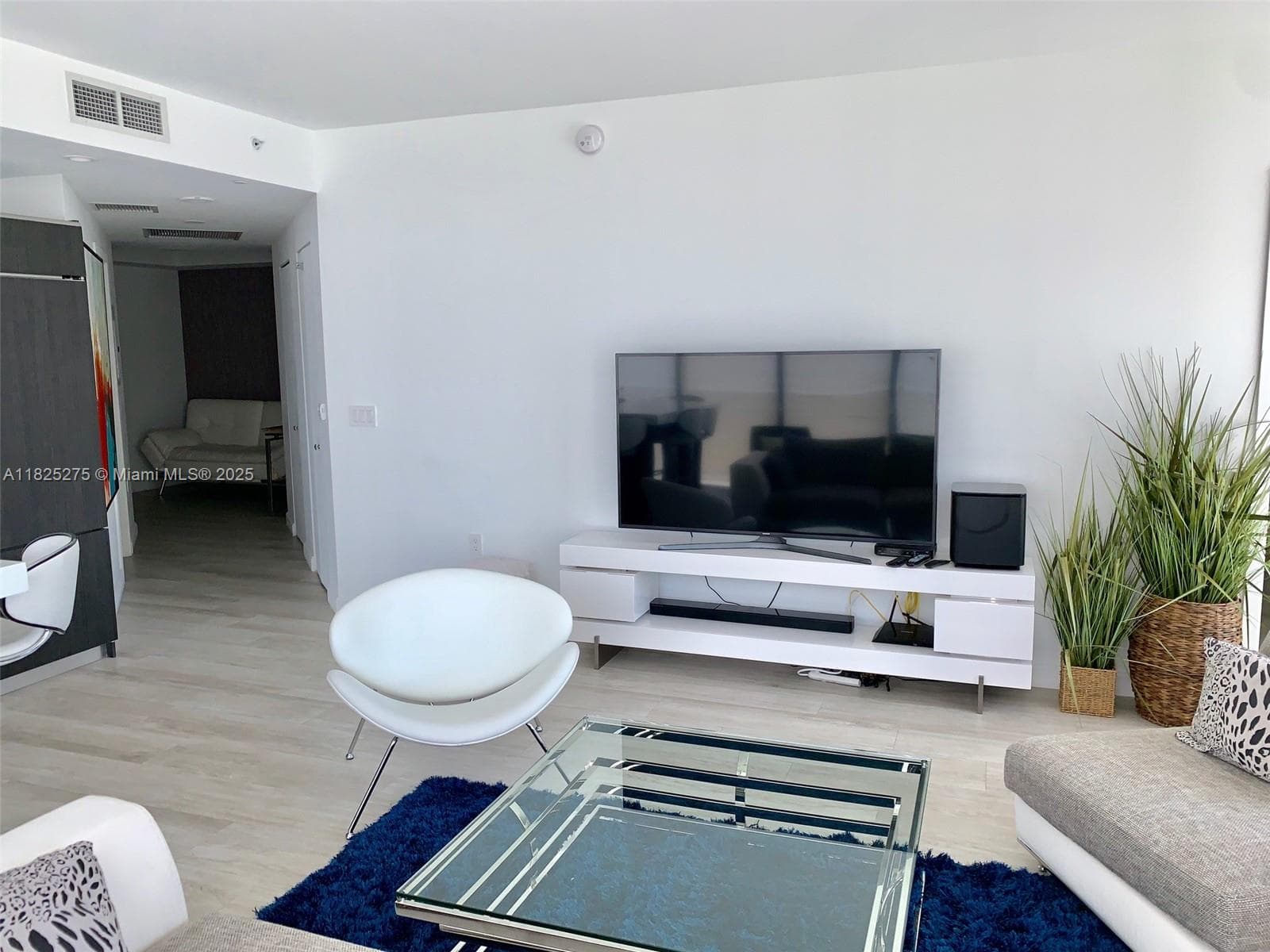 55 SW 9th St # 2706, Miami FL 33130 — 3