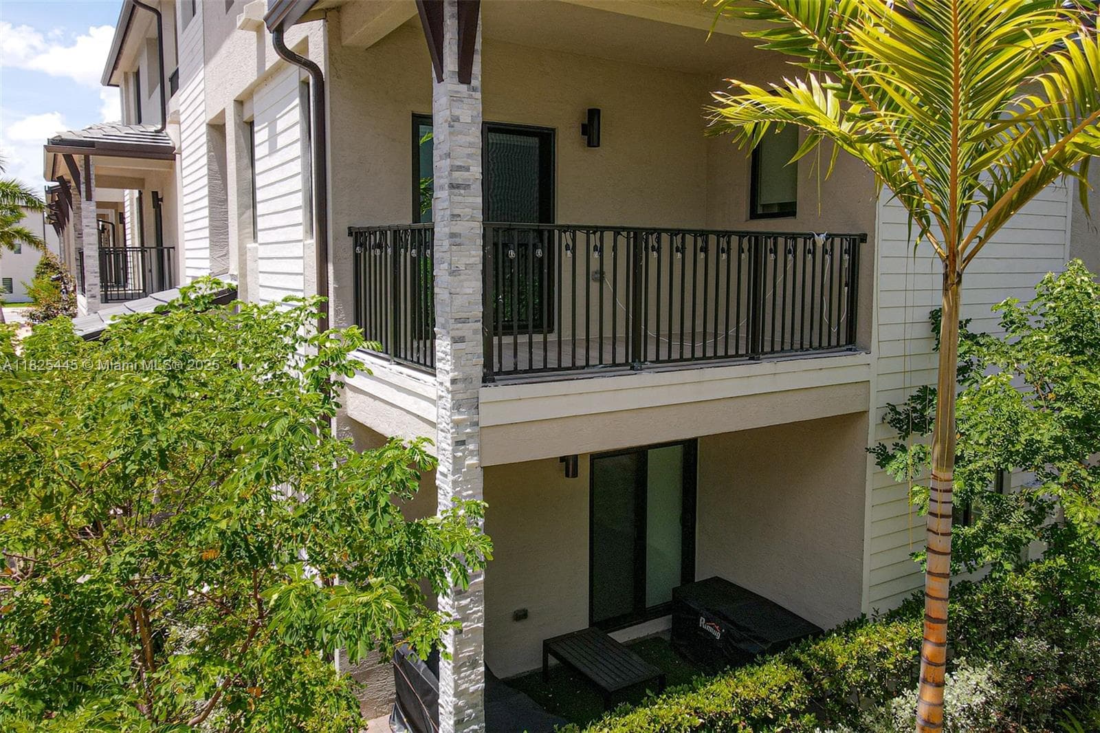 4269 NW 83rd Path, Doral FL 33166 — 3