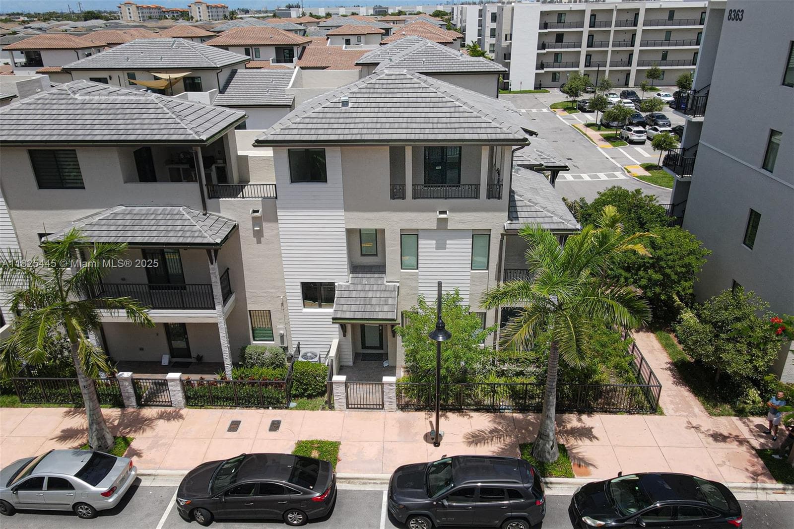4269 NW 83rd Path, Doral FL 33166 — 5