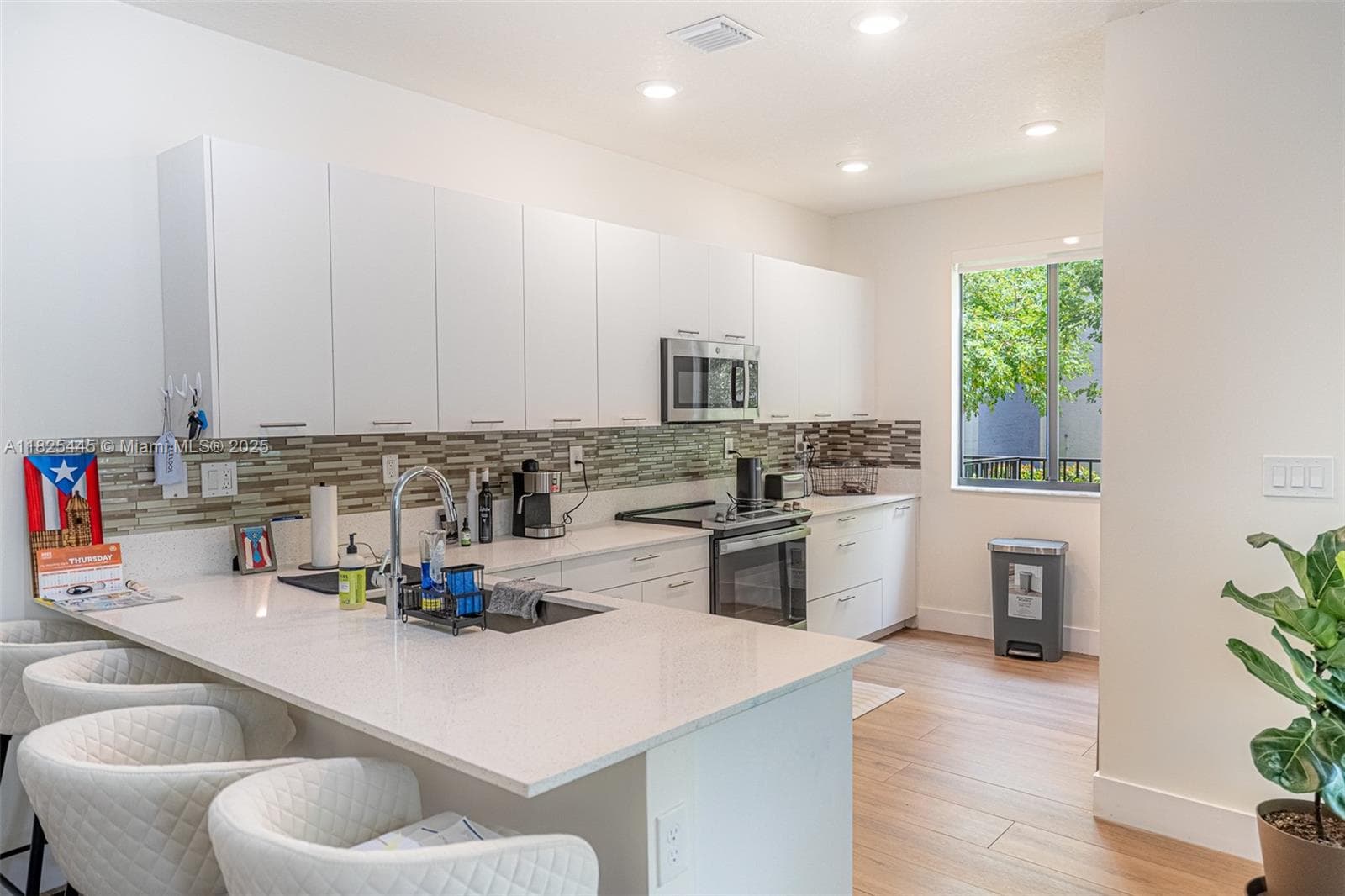 4269 NW 83rd Path, Doral FL 33166 — 10