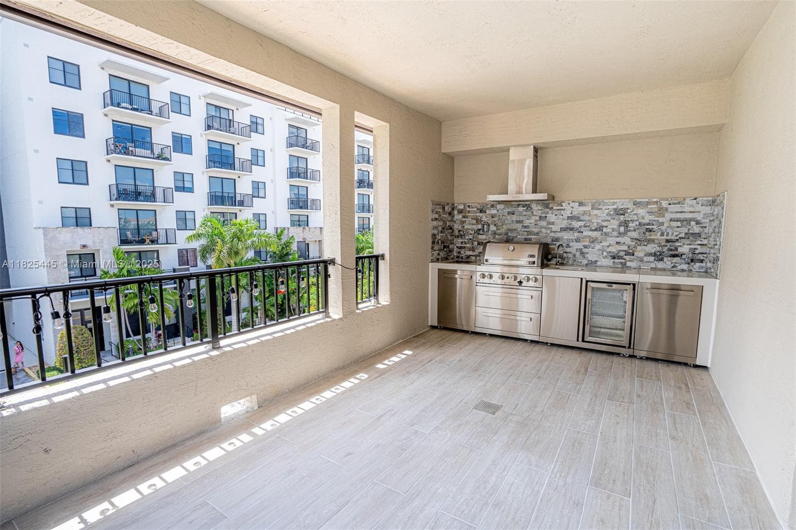 4269 NW 83rd Path, Doral FL 33166 — 33