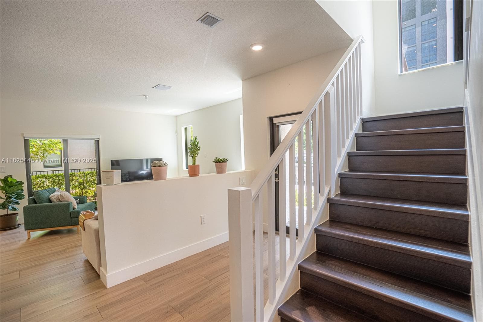 4269 NW 83rd Path, Doral FL 33166 — 15