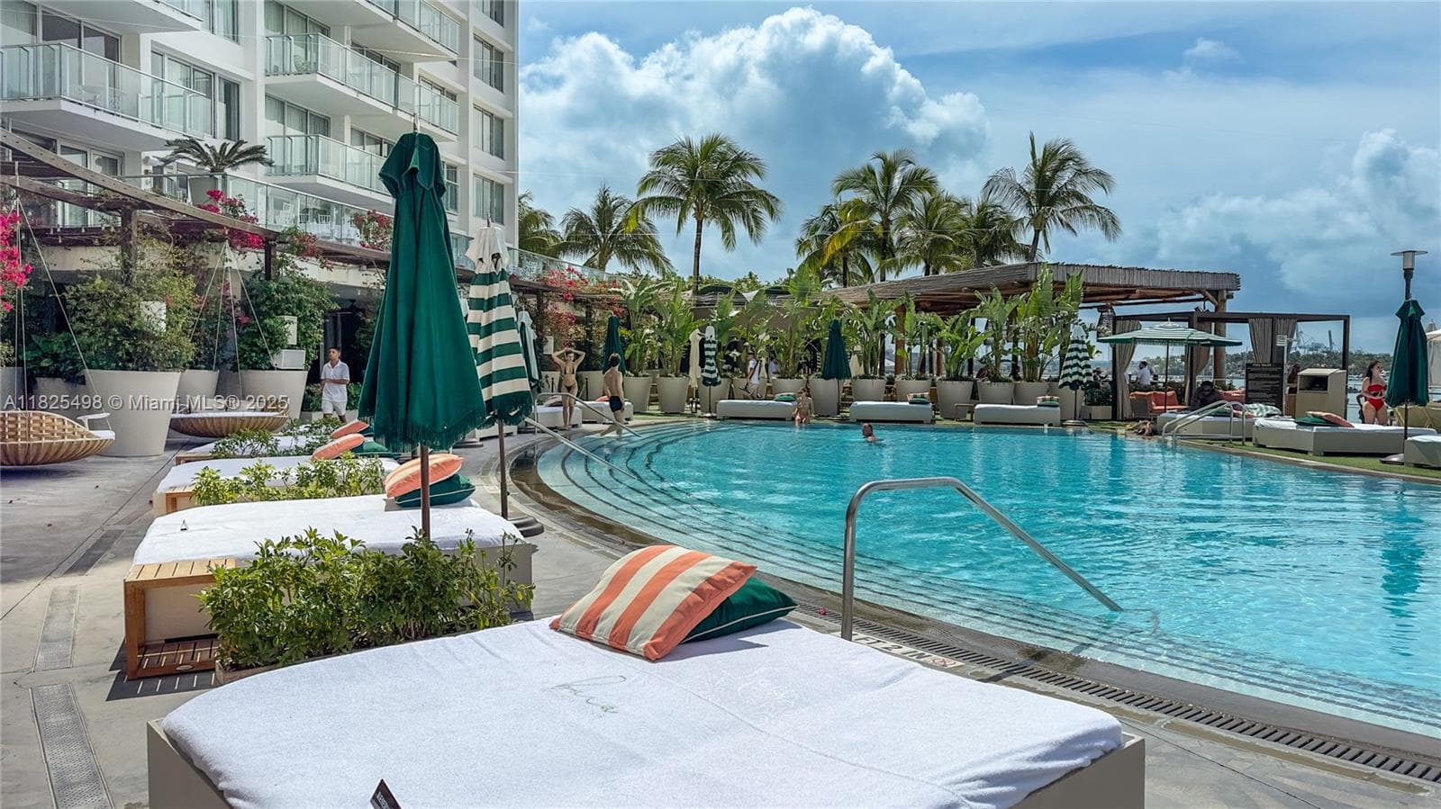 1100 West Ave # 506, Miami Beach FL 33139 — 17