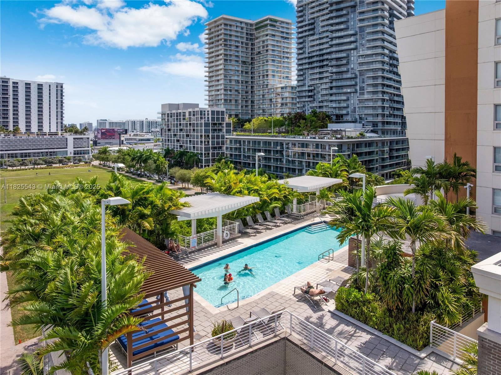 3250 NE 1st Ave # 1016, Miami FL 33137 — 1