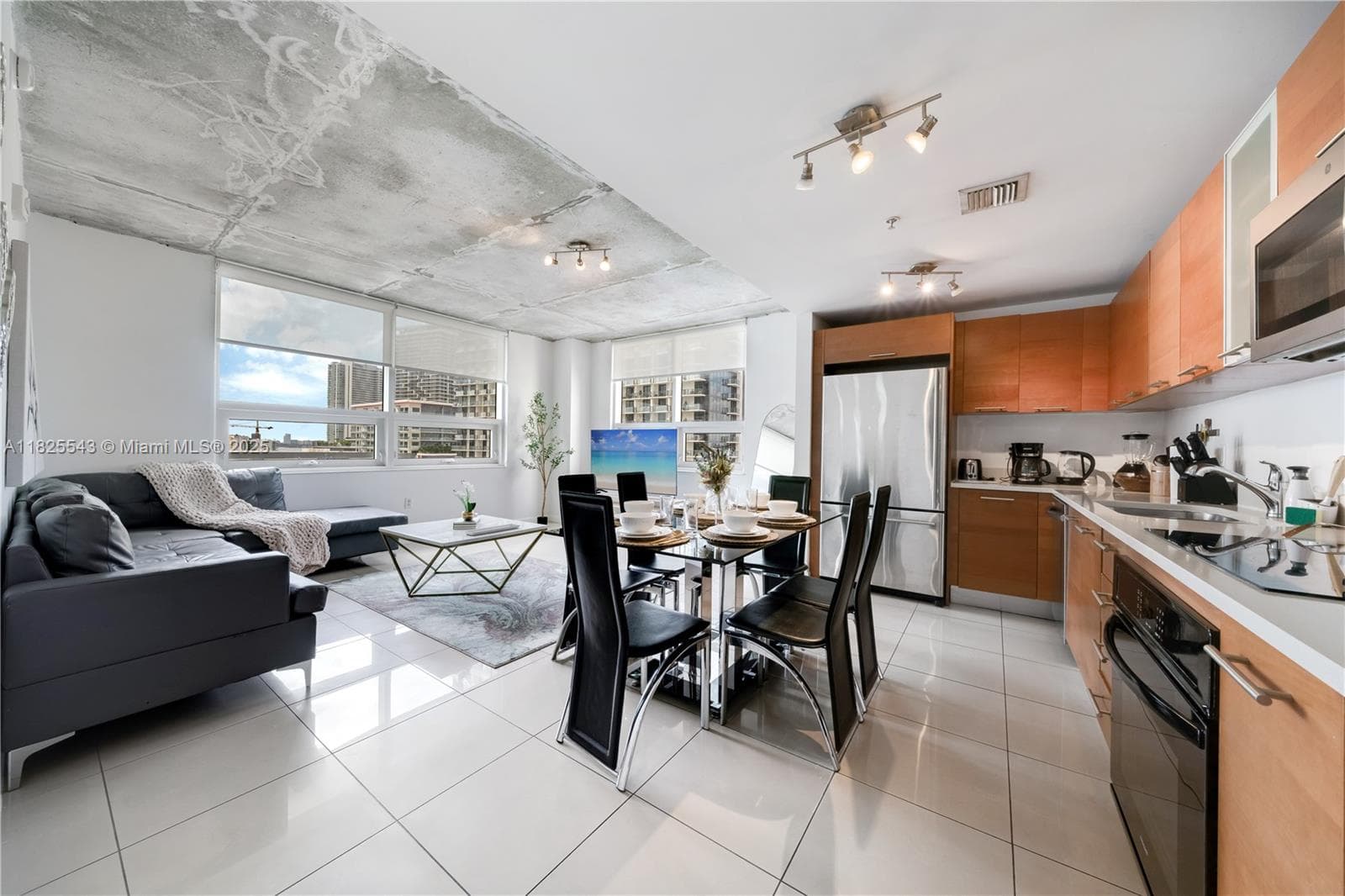3250 NE 1st Ave # 1016, Miami FL 33137 — 5