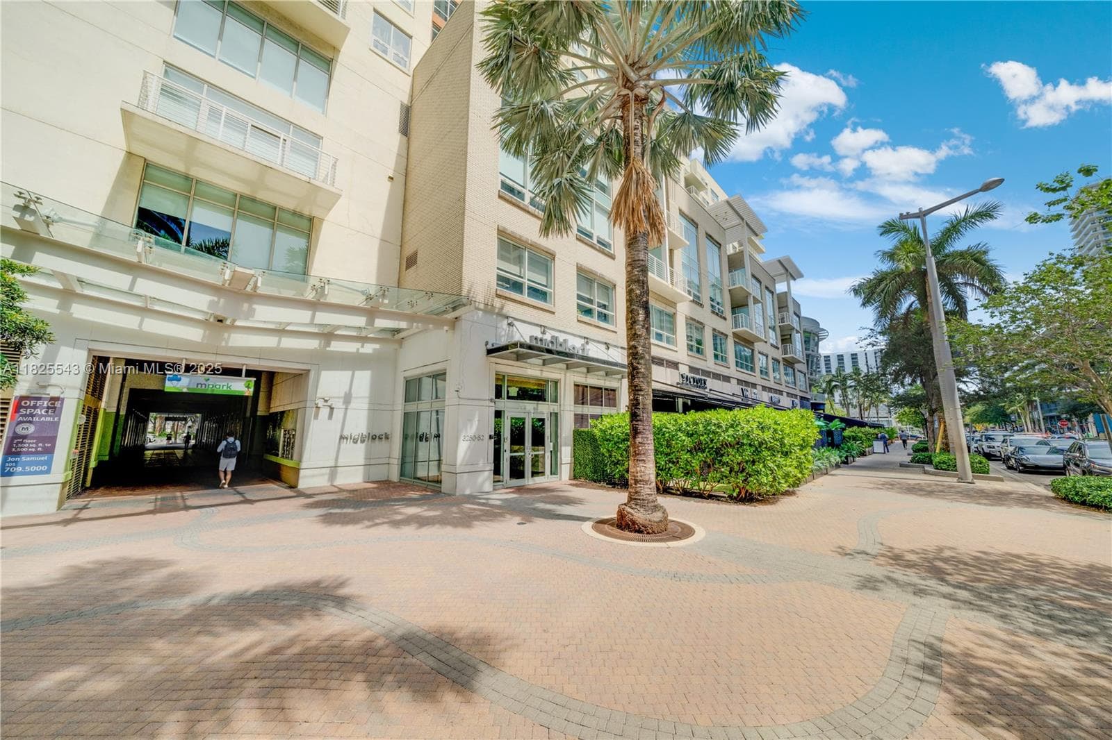 3250 NE 1st Ave # 1016, Miami FL 33137 — 31