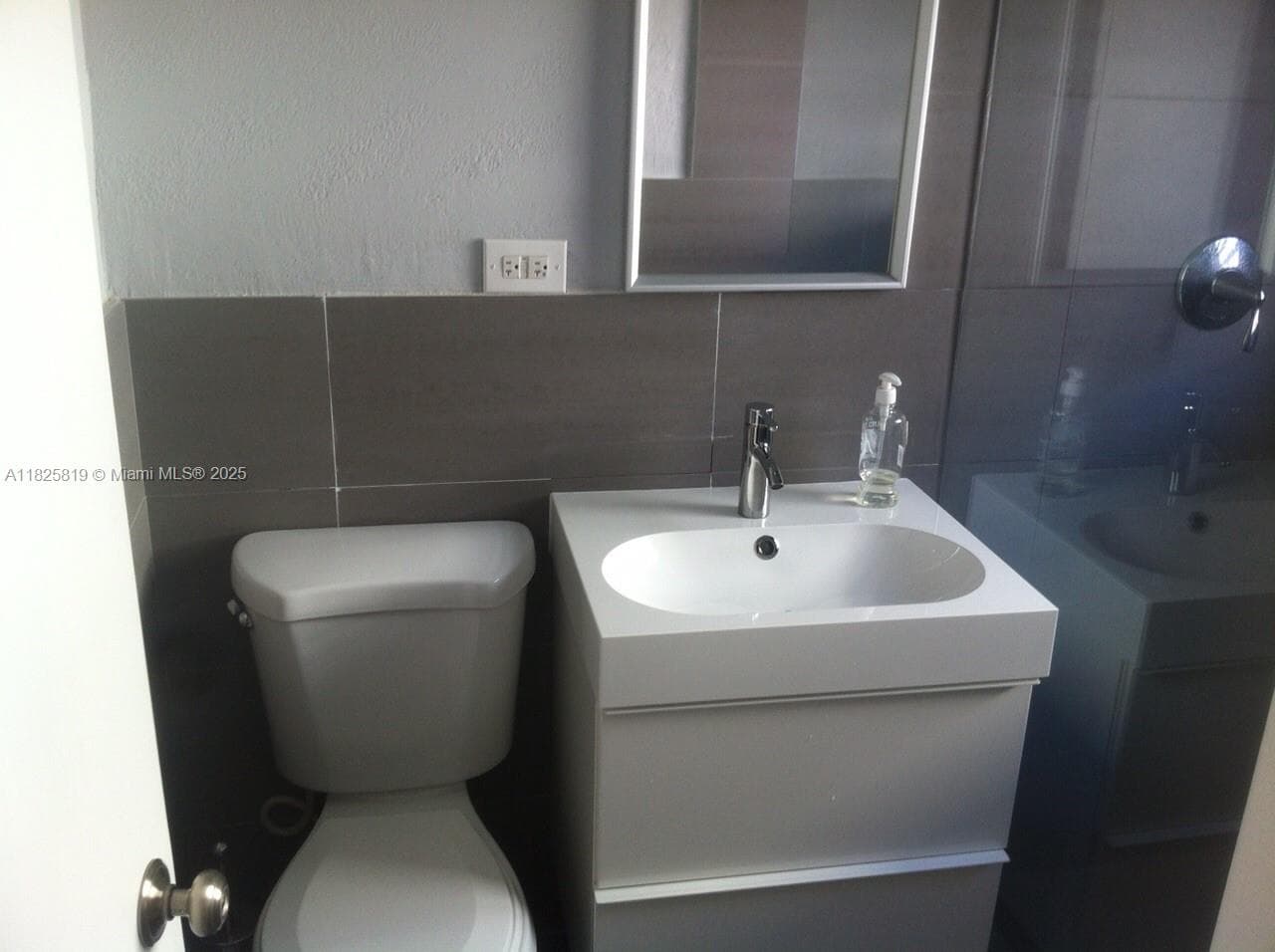 1325 Meridian Ave # 6, Miami Beach FL 33139 — 12