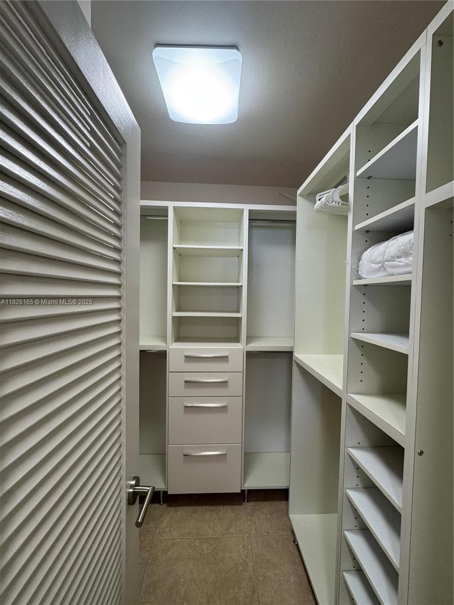 5151 Collins Ave # 535, Miami Beach FL 33140 — 14