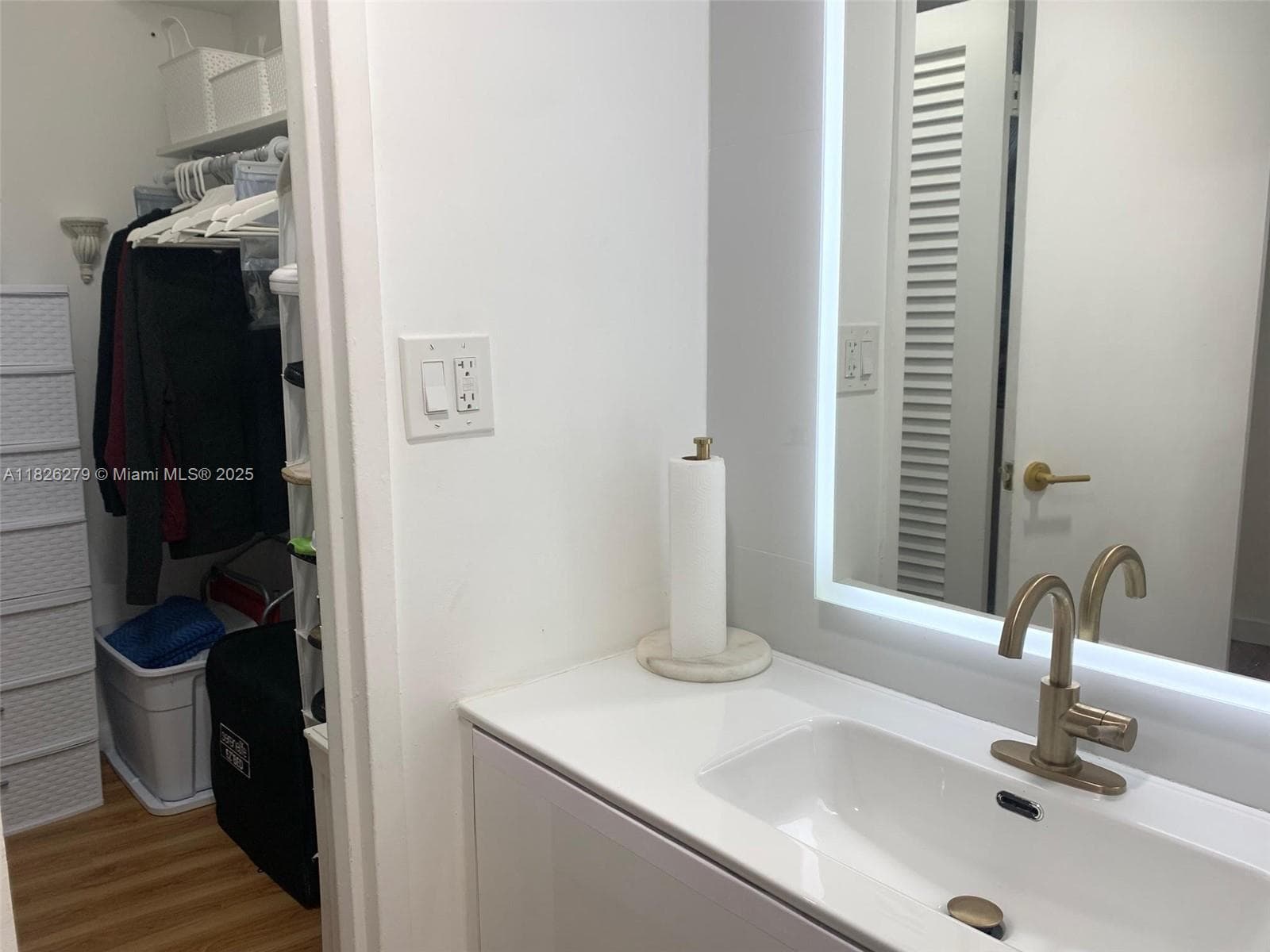 100 Lincoln Rd # 315, Miami Beach FL 33139 — 12