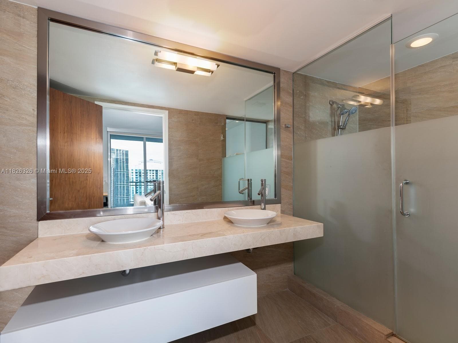 92 SW 3rd St # 3901, Miami FL 33130 — 7