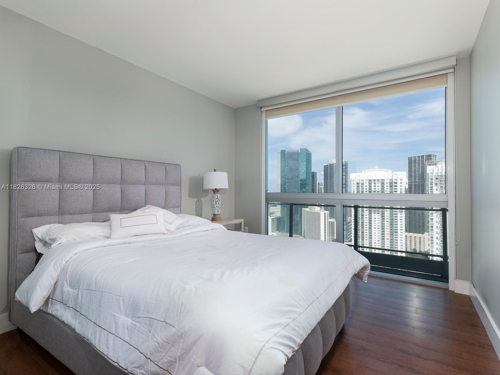 92 SW 3rd St # 3901, Miami FL 33130 — 5