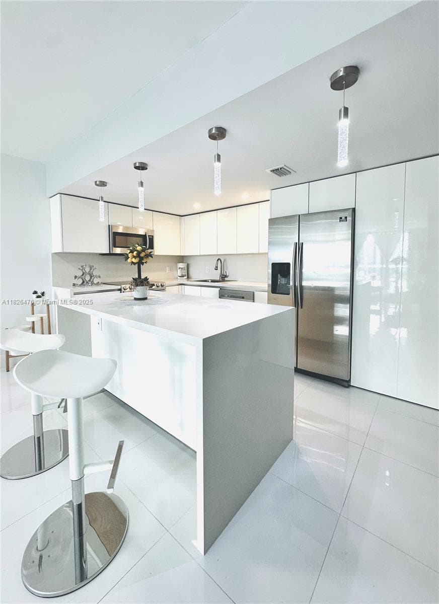 19390 Collins Ave # 911, Sunny Isles Beach FL 33160 — 17