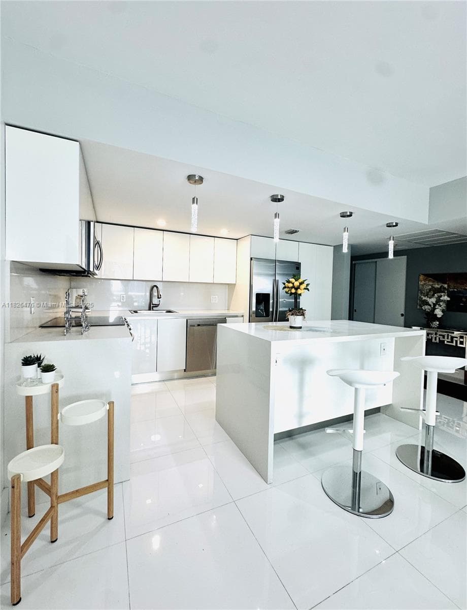 19390 Collins Ave # 911, Sunny Isles Beach FL 33160 — 16