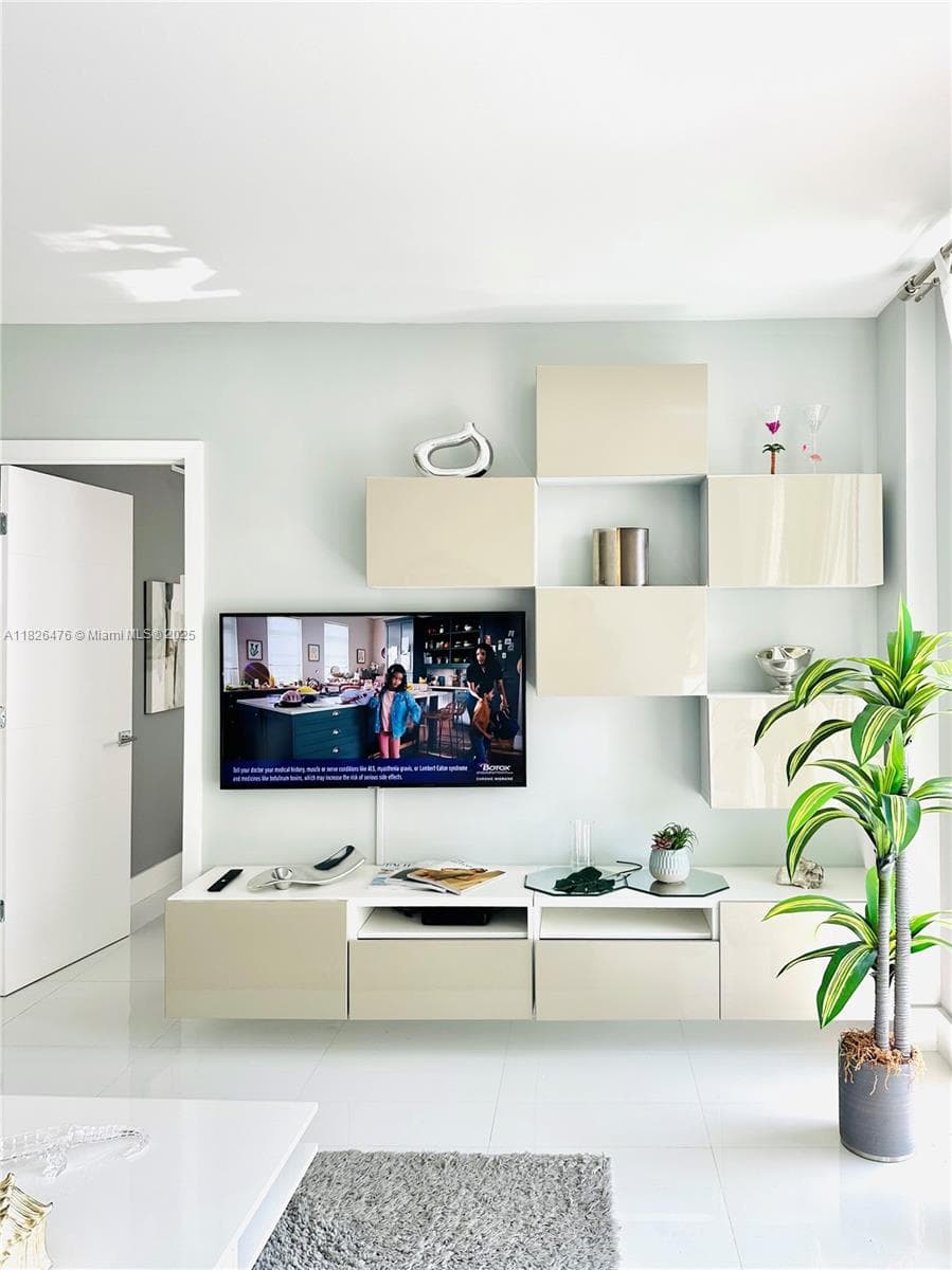 19390 Collins Ave # 911, Sunny Isles Beach FL 33160 — 10
