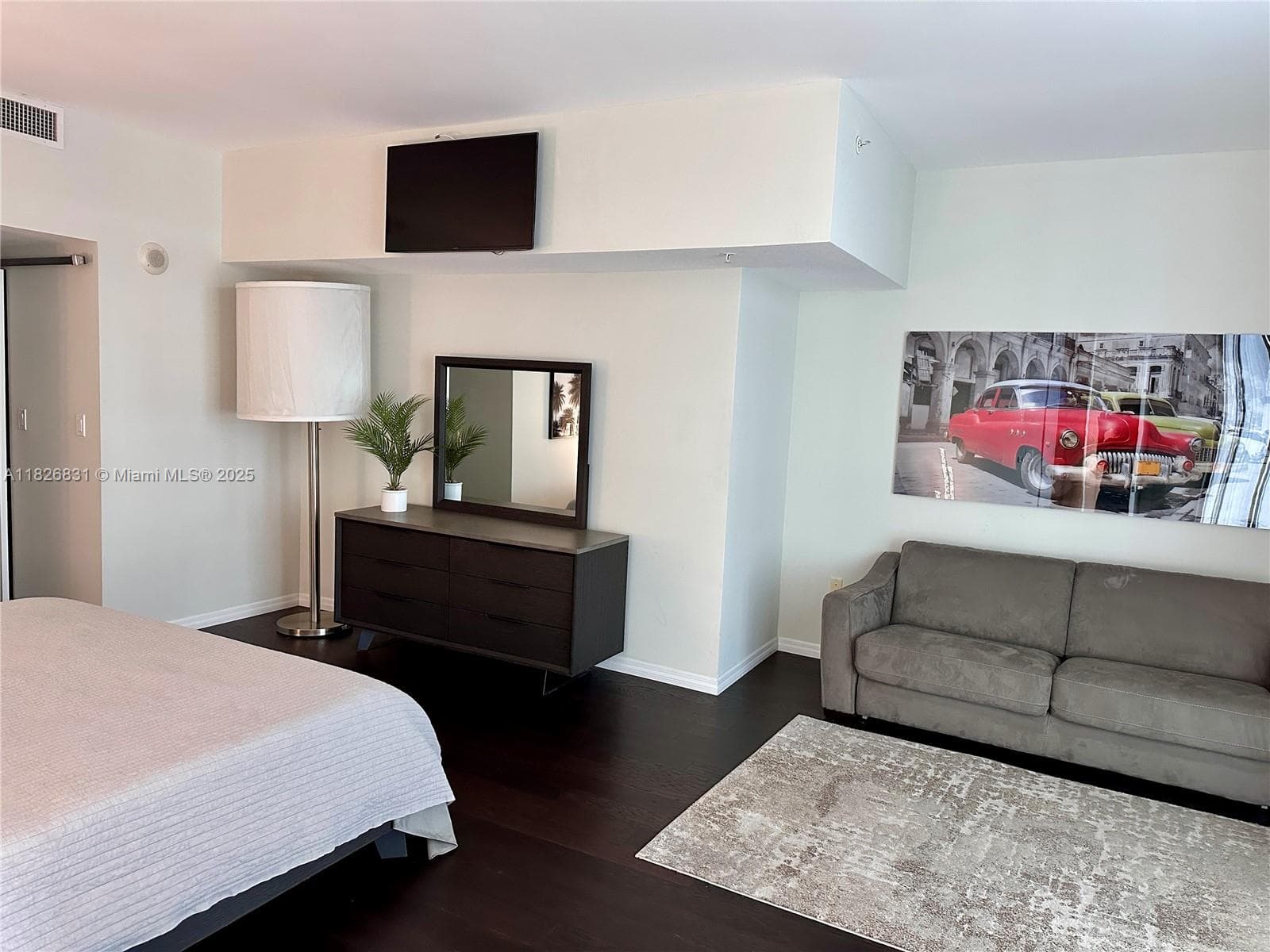 1800 N Bayshore Dr # 511, Miami FL 33132 — 11