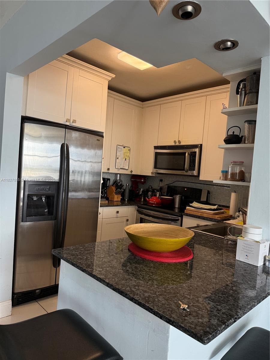 7441 Wayne Ave # 10E, Miami Beach FL 33141 — 7