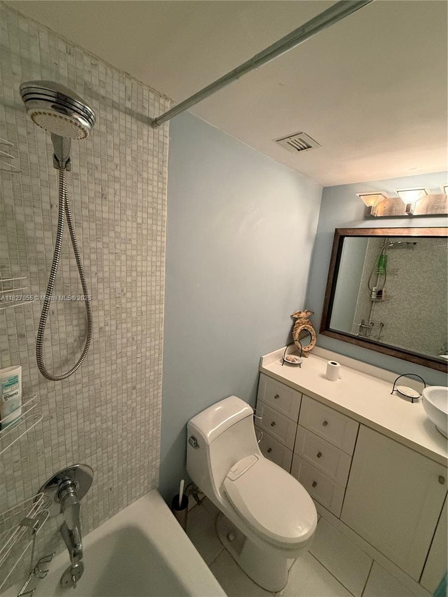 7441 Wayne Ave # 10E, Miami Beach FL 33141 — 10