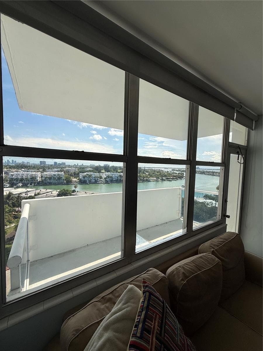 7441 Wayne Ave # 10E, Miami Beach FL 33141 — 4