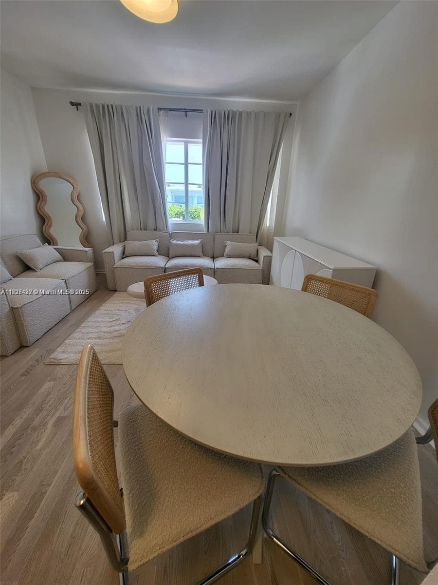 810 7th St # 206, Miami Beach FL 33139 — 3