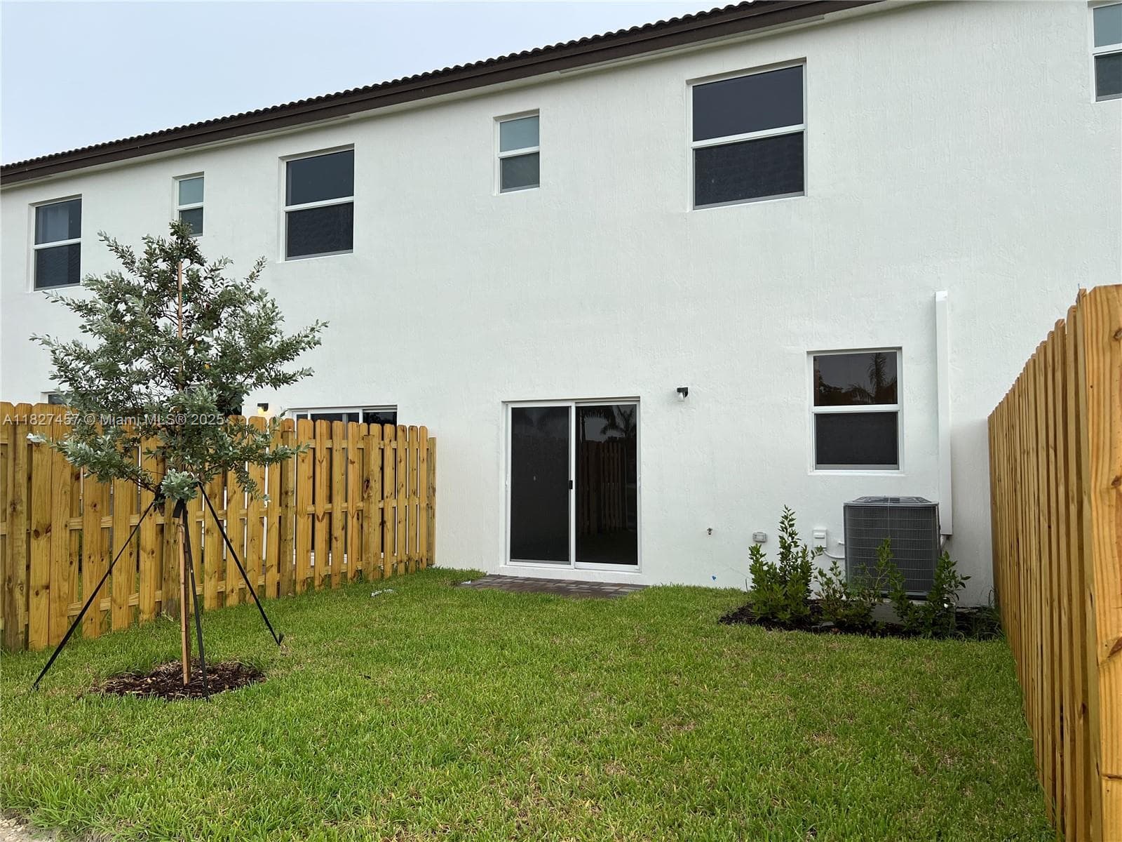 2329 NW 122nd Ter, Miami FL 33167 — 52