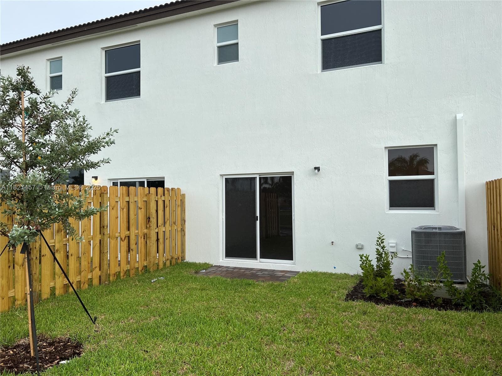 2329 NW 122nd Ter, Miami FL 33167 — 54