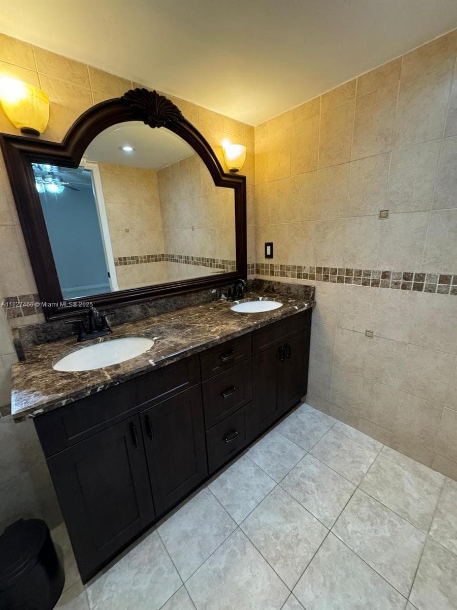 20401 NE 30th Ave # 8, Aventura FL 33180 — 17